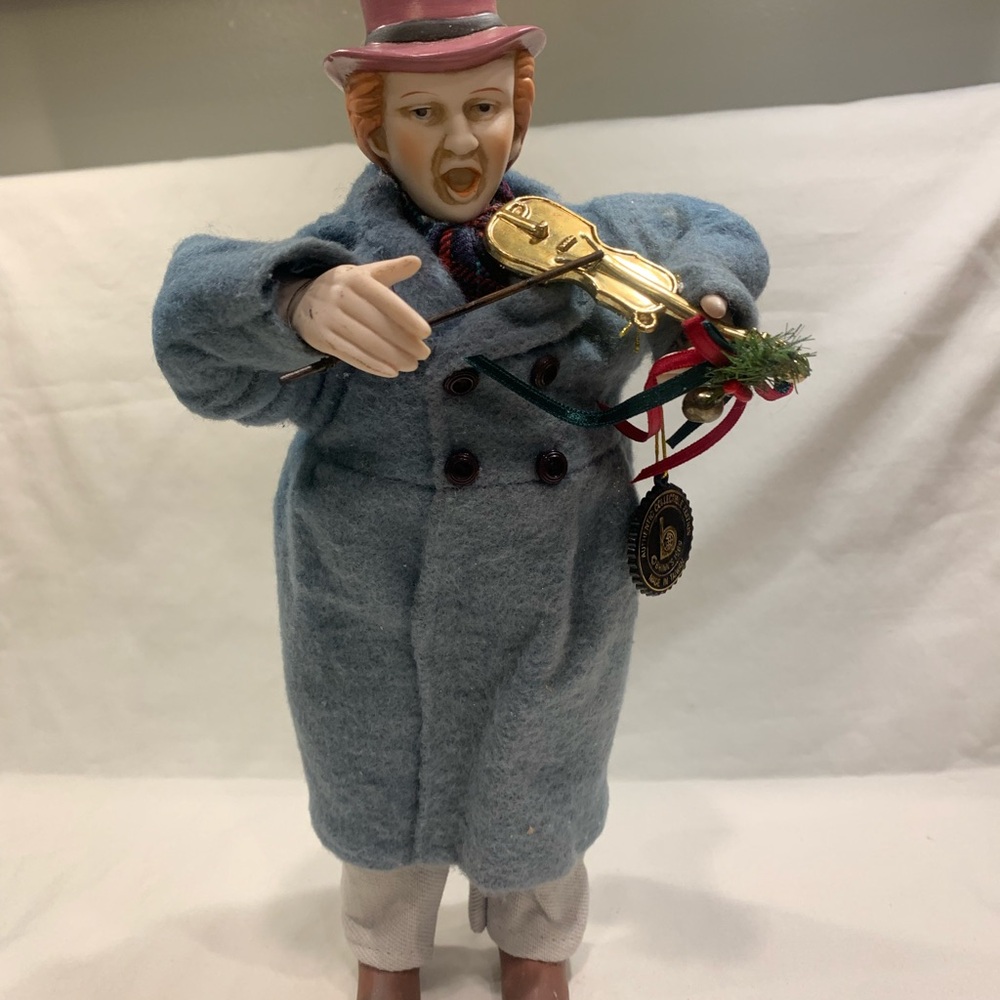 Caroler Doll With Violin